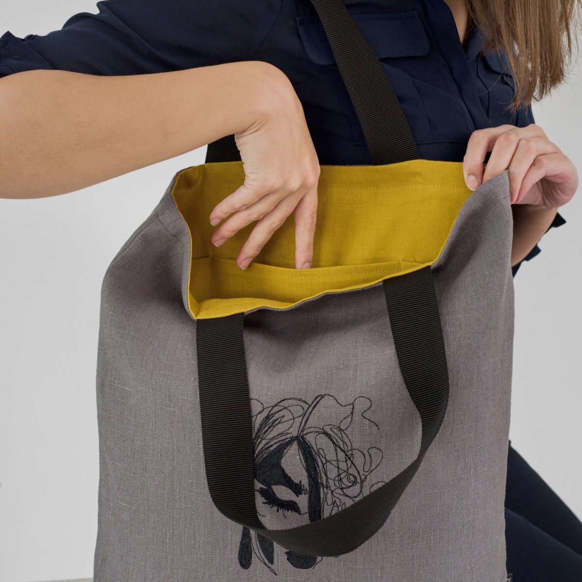 Grey Linen Tote Bag with Young Woman Face Embroidery - Mustard Yellow Lining - RIMALINUM