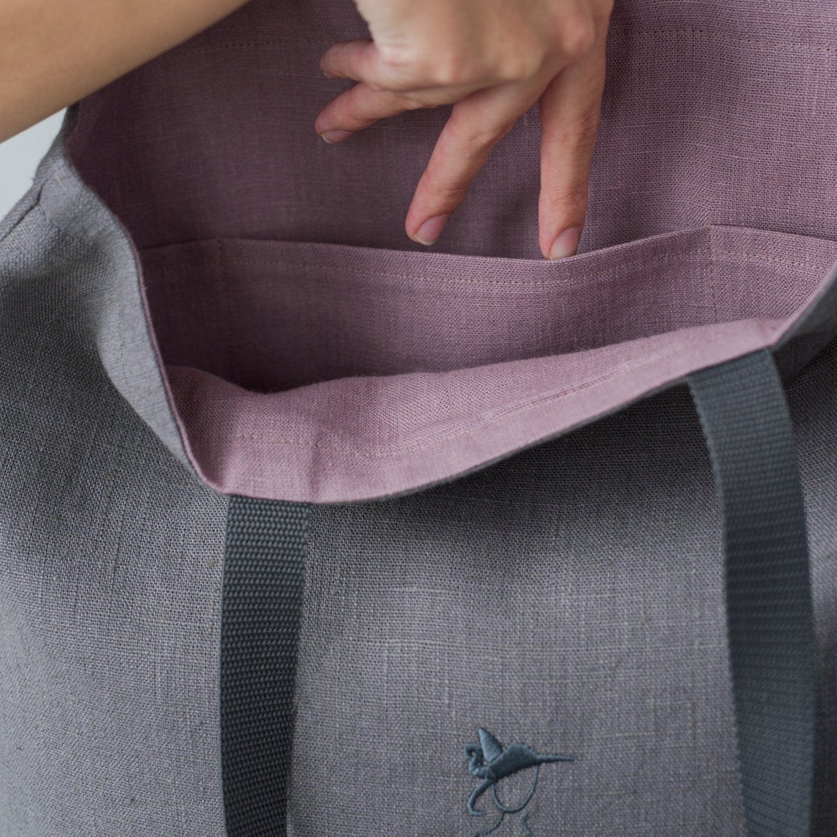 Playful Linen Shoulder Bag embroidered with a Woman's Silhouette | Pink Lining and Inside Pocket - RIMALINUM