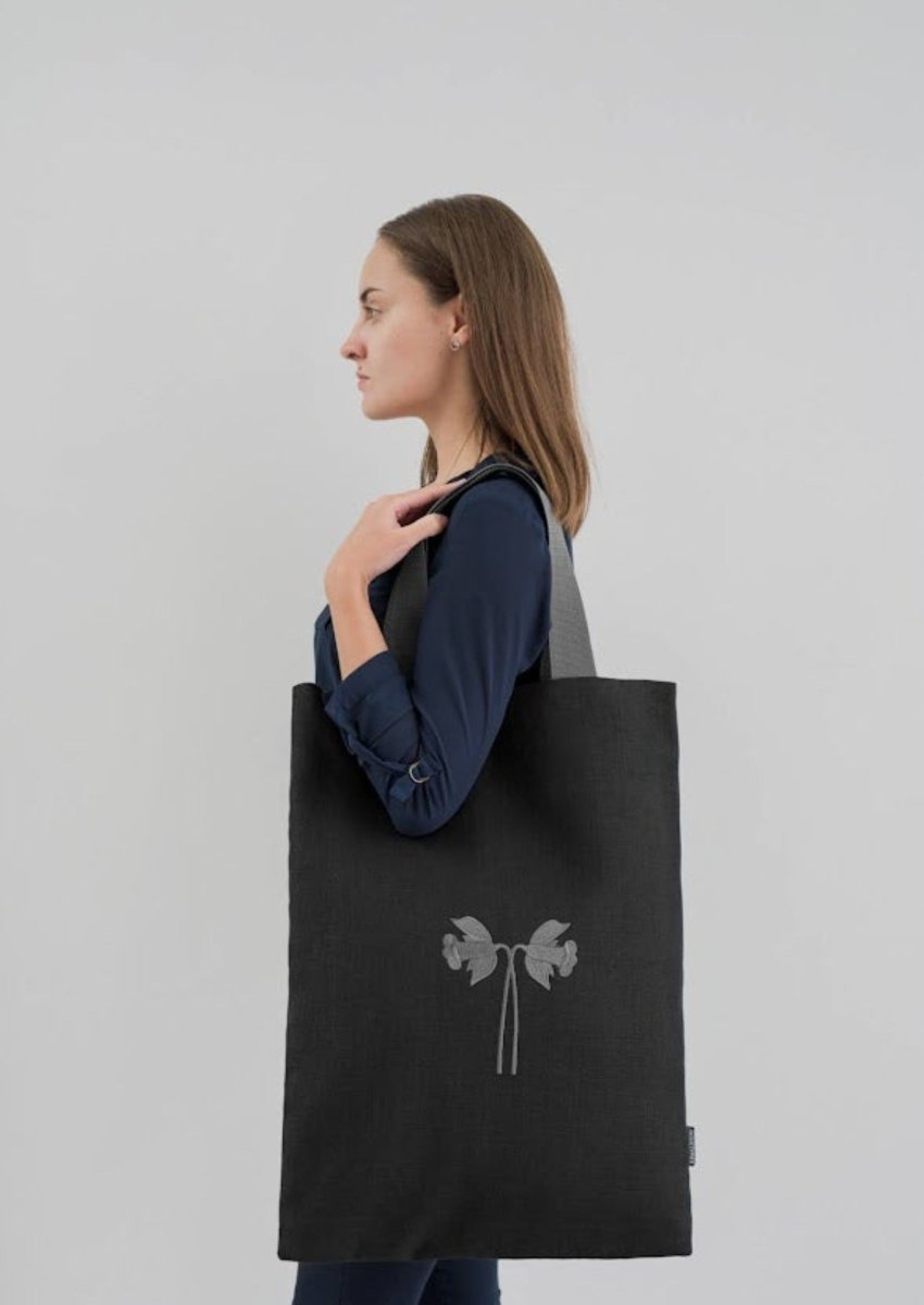 Black Oversized Tote Bag with Embroidered Daffodils | Blue Lining | Interior Pocket - RIMALINUM
