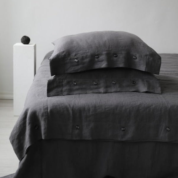 Contemporary Linen Duvet Cover with Button Closure "Beatrice" | Hypoallergenic, Anti - Bacterial And Antistatic - RIMALINUM