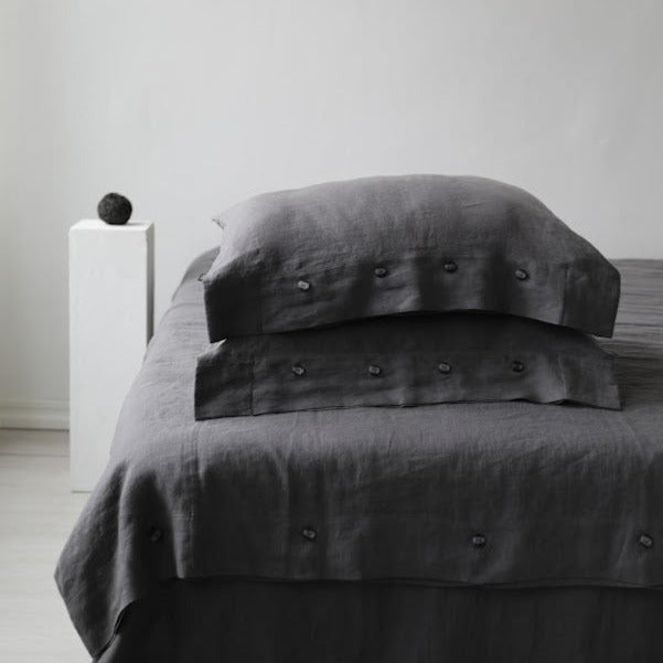 Contemporary Linen Pillowcase With Side Buttons "Beatrice" | Hypoallergenic & Anti - Bacteria - RIMALINUM