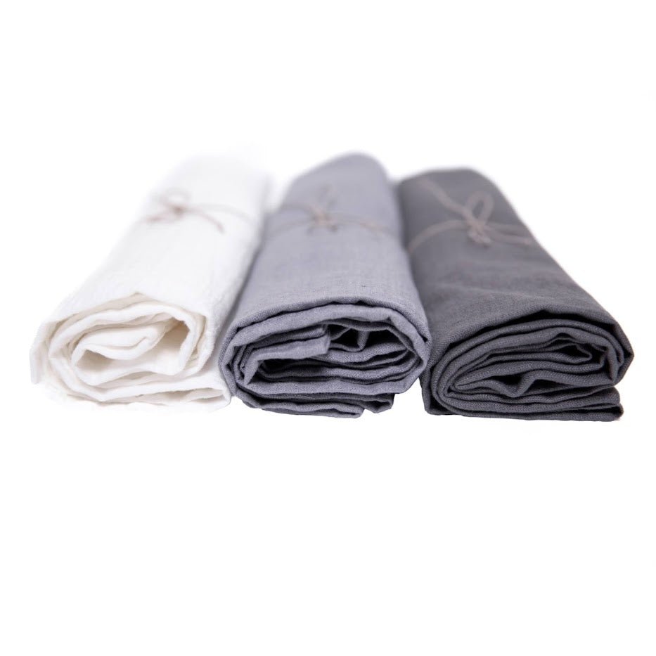 Linen Napkin with Celtic Knot Monogram - RIMALINUM