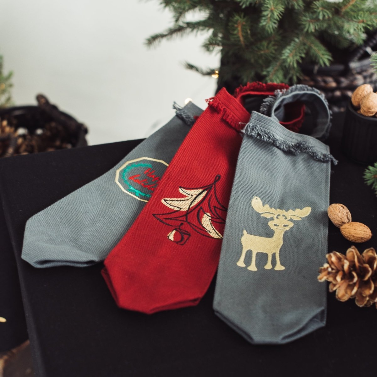 Sage Green Cotton Canvas Wine Gift Bag – Christmas Edition - RIMALINUM